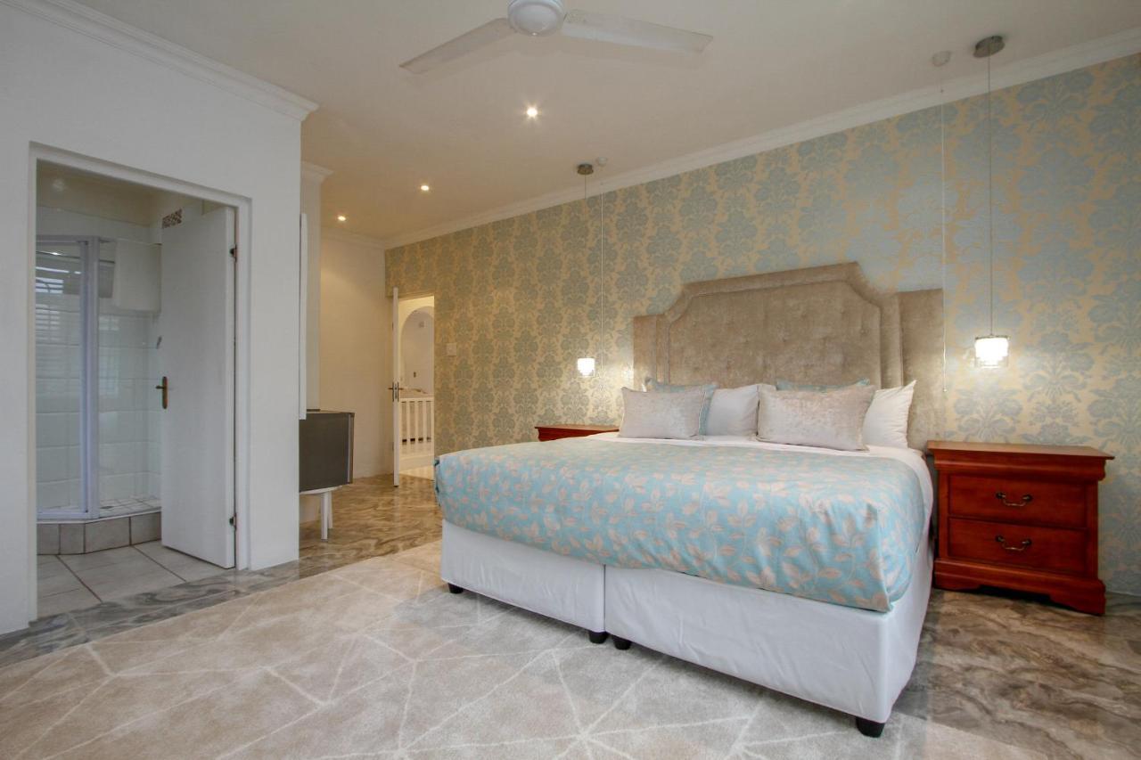 Blue Waves Lodge อัมลังงา ภายนอก รูปภาพ