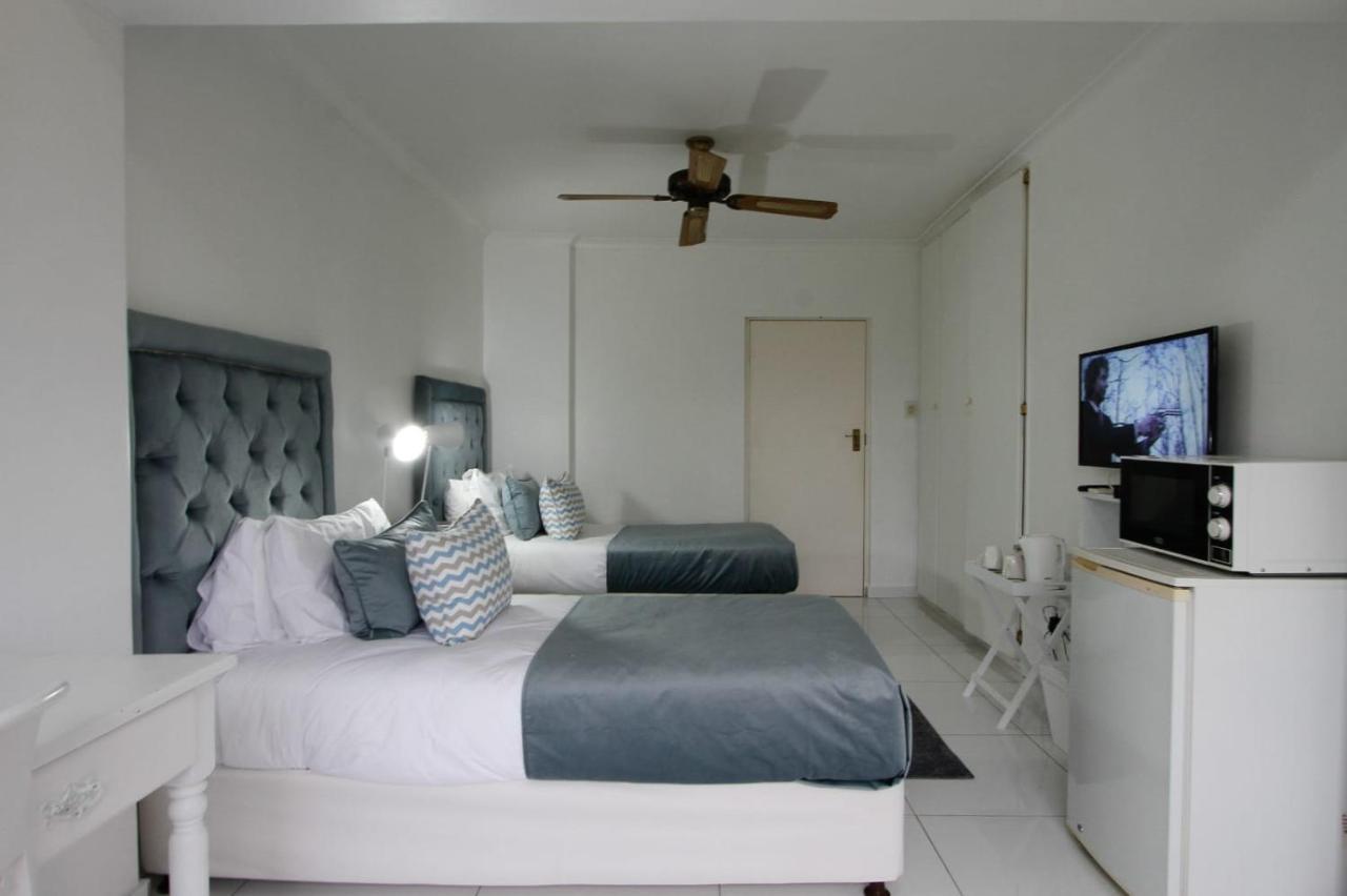 Blue Waves Lodge อัมลังงา ภายนอก รูปภาพ