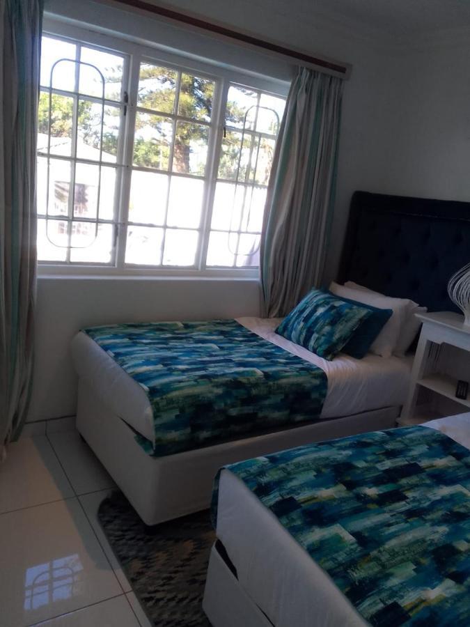 Blue Waves Lodge อัมลังงา ภายนอก รูปภาพ