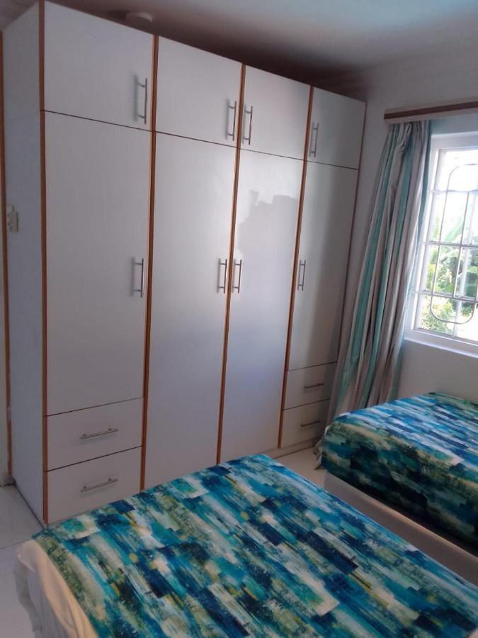 Blue Waves Lodge อัมลังงา ภายนอก รูปภาพ